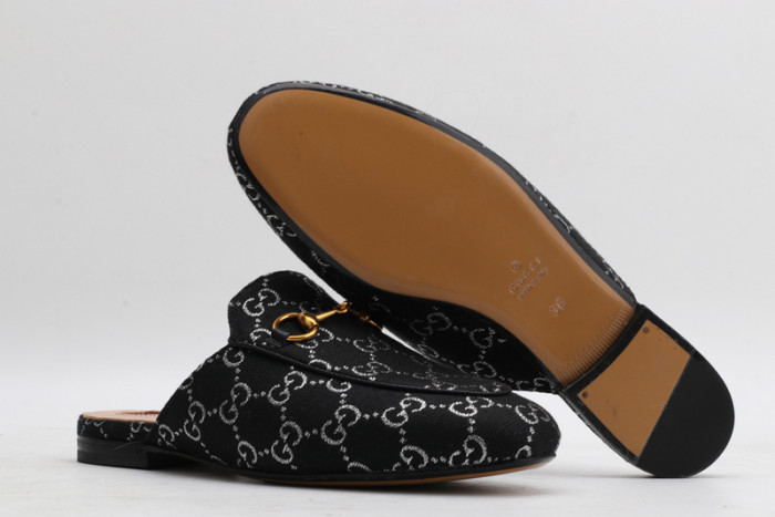guc loafer