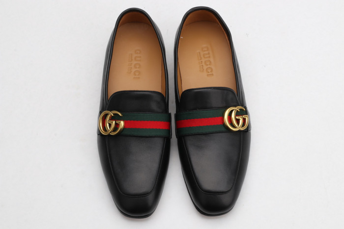 guc loafer