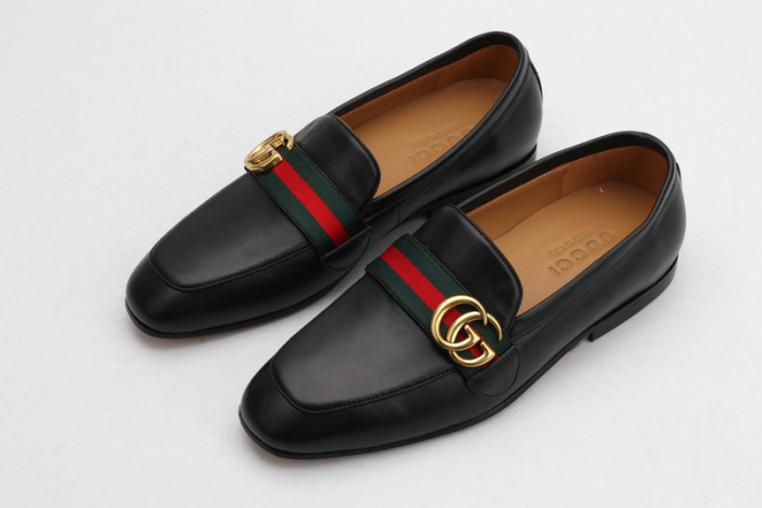 guc loafer