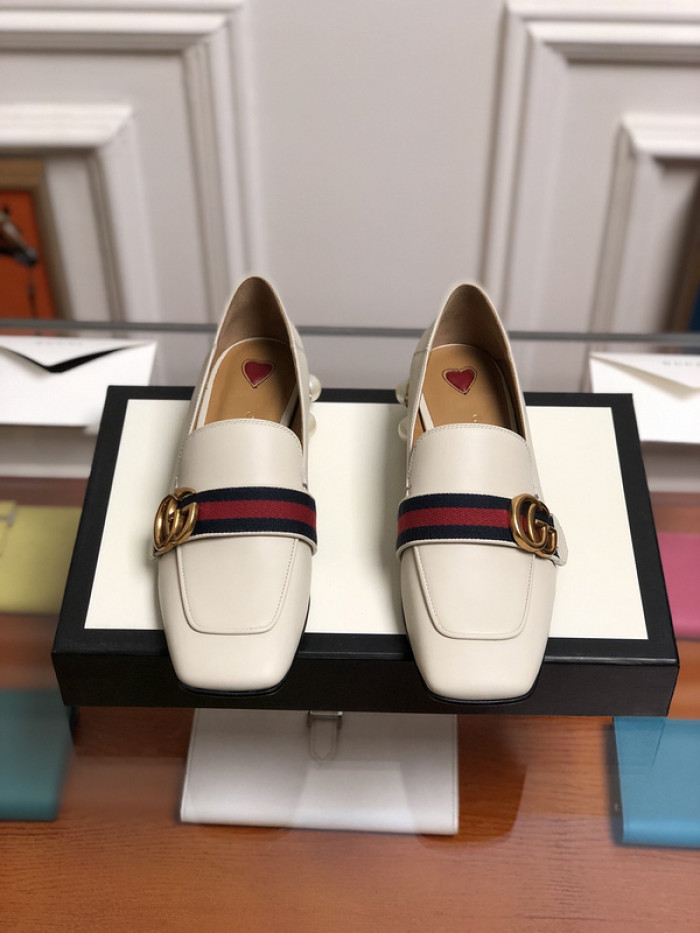 guc loafer