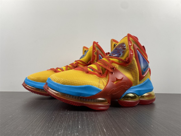 nike lebron 19 tune squad dc9342-800