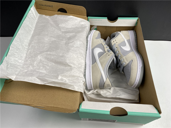 nike sb dunk low summit white wolf grey - ar0778-110