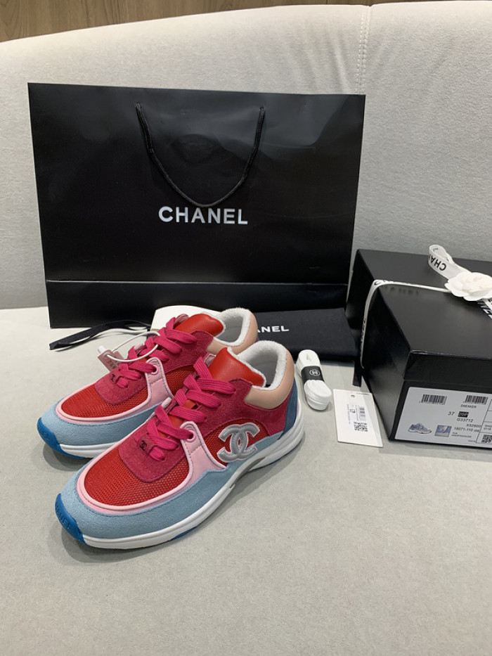 cn cc logo sneaker