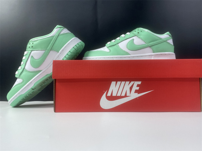 nike dunk low ＂green glow＂dd1503-105