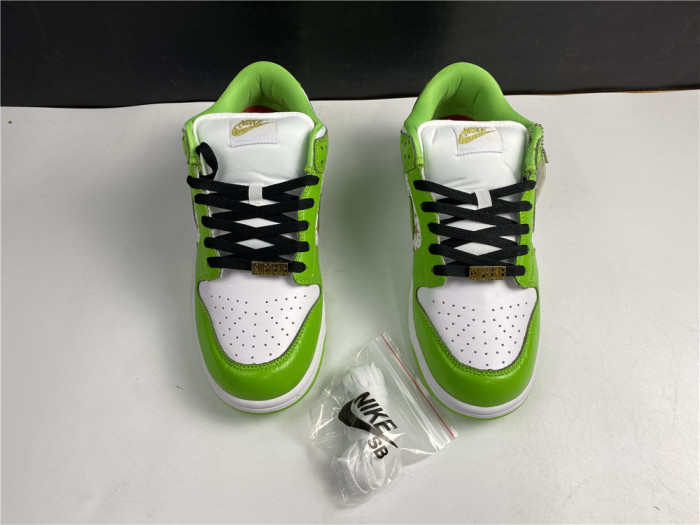 nike sb dunk low “mean green” dh3228-101