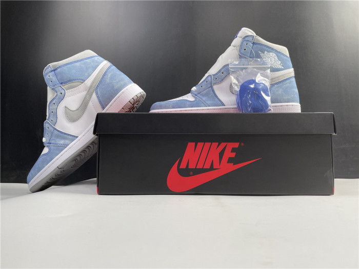 air jordan 1 high og hyper royal 555088-402