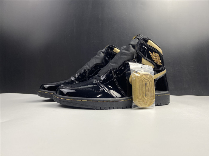jordan 1 retro high black metallic gold (2020) 555088-032