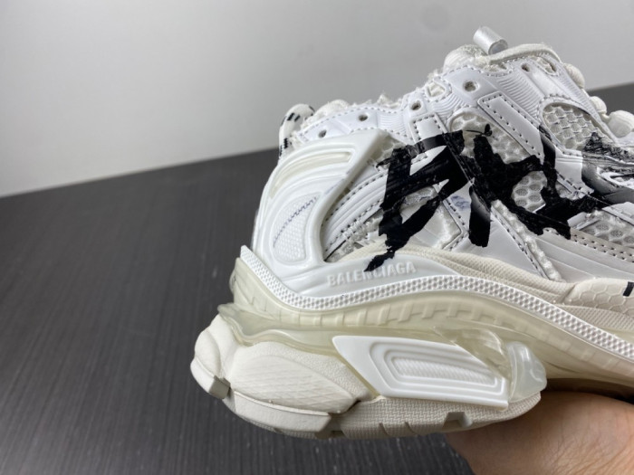Balenciaga Runner Graffiti BCR024