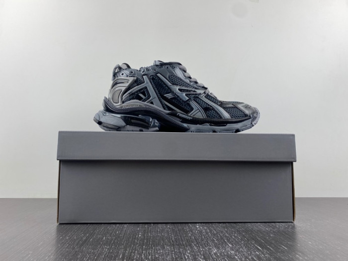 Ba*len*cia*ga runner 677403w3rbr1515