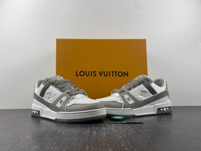 2023 l**is V*t*n lv trainer 25292