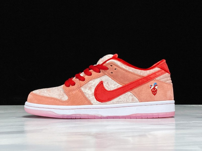 nike sb dunk low strangelove skateboards (special box) - ct2552-800