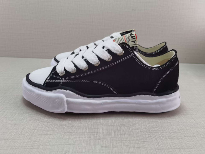 Ma*s*n mihara yasuhiro peterson og sole canvas low a01fw702-blk