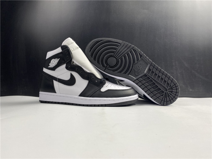 jordan 1 retro black white 555088-010